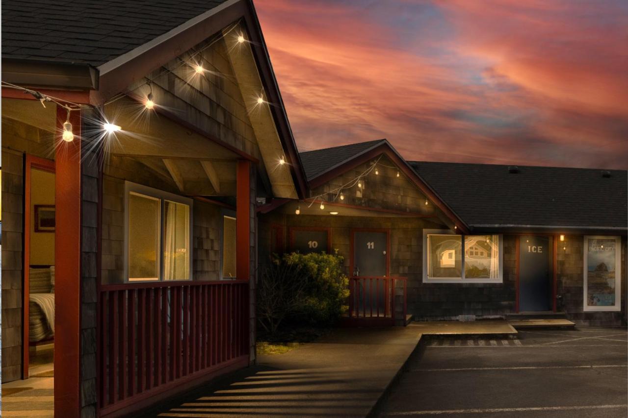 Surf & Sand Inn Pacific City Exteriér fotografie
